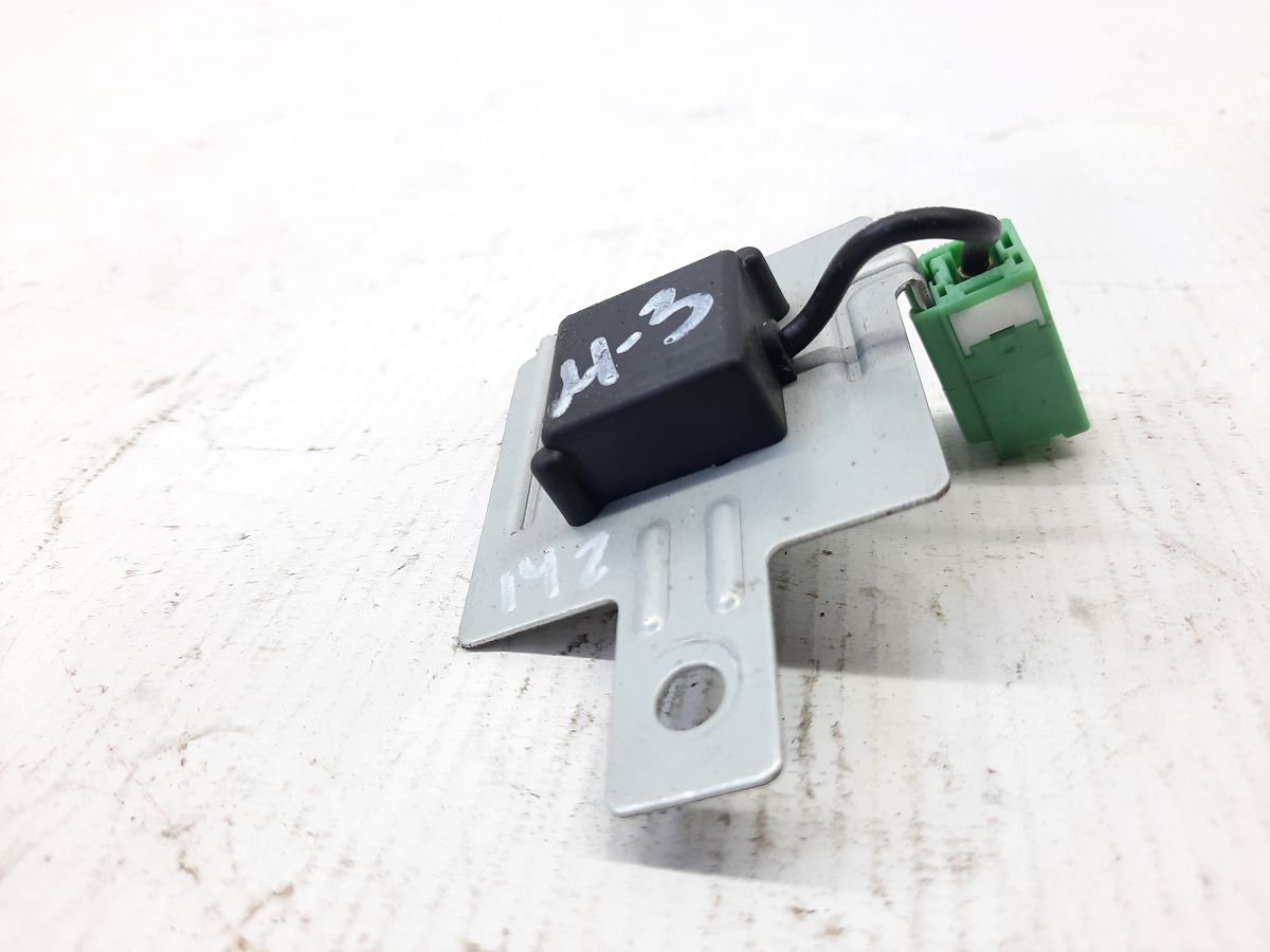 3 Антена GPS Mazda 3 2014-2018 BJS866DY0A Mazda 3 5 3 Антена GPS Mazda 3 2014-2018 BJS866DY0A Mazda 3 5