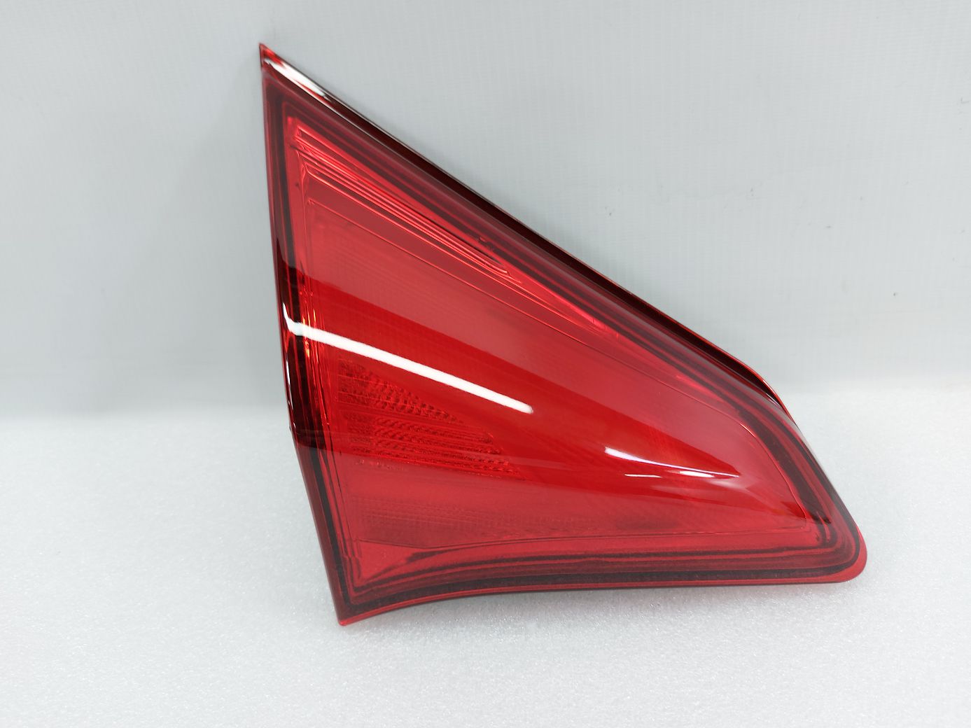 Автолампи. Ліхтар кришки багажника лівий Nissan Kicks 2018-2021 265555RA0B Nissan Kicks Автолампи. Ліхтар кришки багажника лівий Nissan Kicks 2018-2021 265555RA0B Nissan Kicks