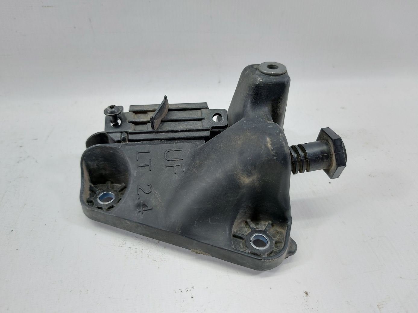 200 limited. Кронштейн радиатора верхний левый Chrysler 200 Limited 2015-2017 68376675AA Chrysler 200 Limited