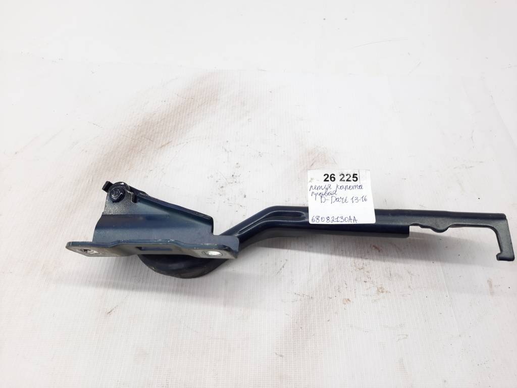 Dart Петля капота права Dodge Dart 2013-2019 68082130AA Dodge Dart 17