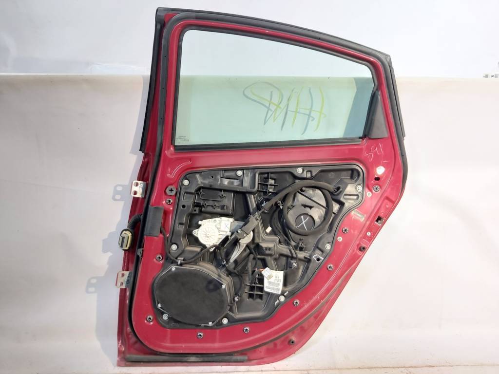 Dart Дверь задняя правая Dodge Dart 2013-2019 68158726AD Dodge Dart 6
