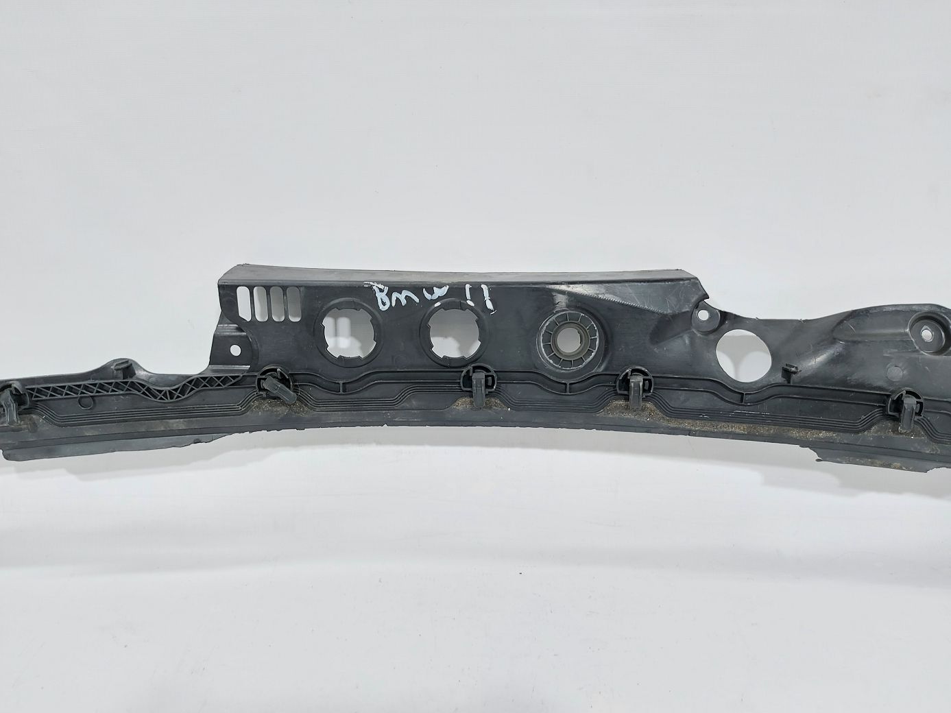 5 series Водосток под лобовое стекло BMW 5 series 2011-2016 51717203124 BMW 5 series 8
