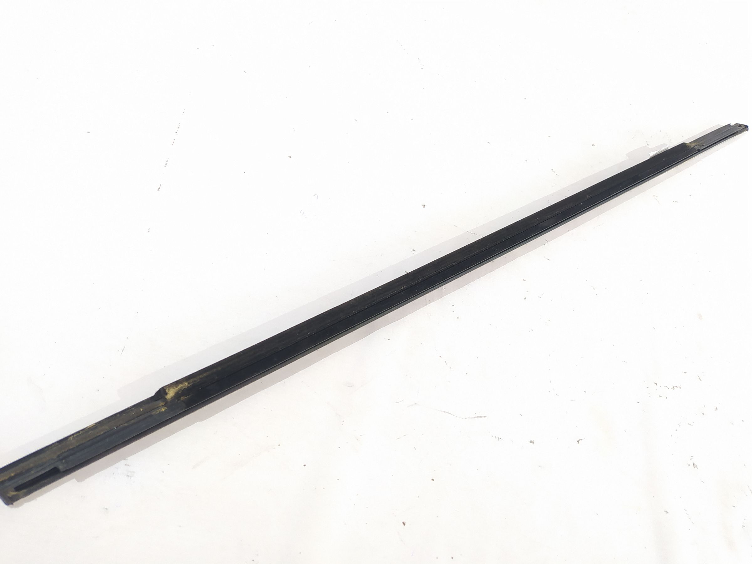 Malibu Молдинг ущільнювач скла зовнішніх дверей передніх лівих Chevrolet Malibu 2013-2016 23387843 Chevrolet Malibu 5