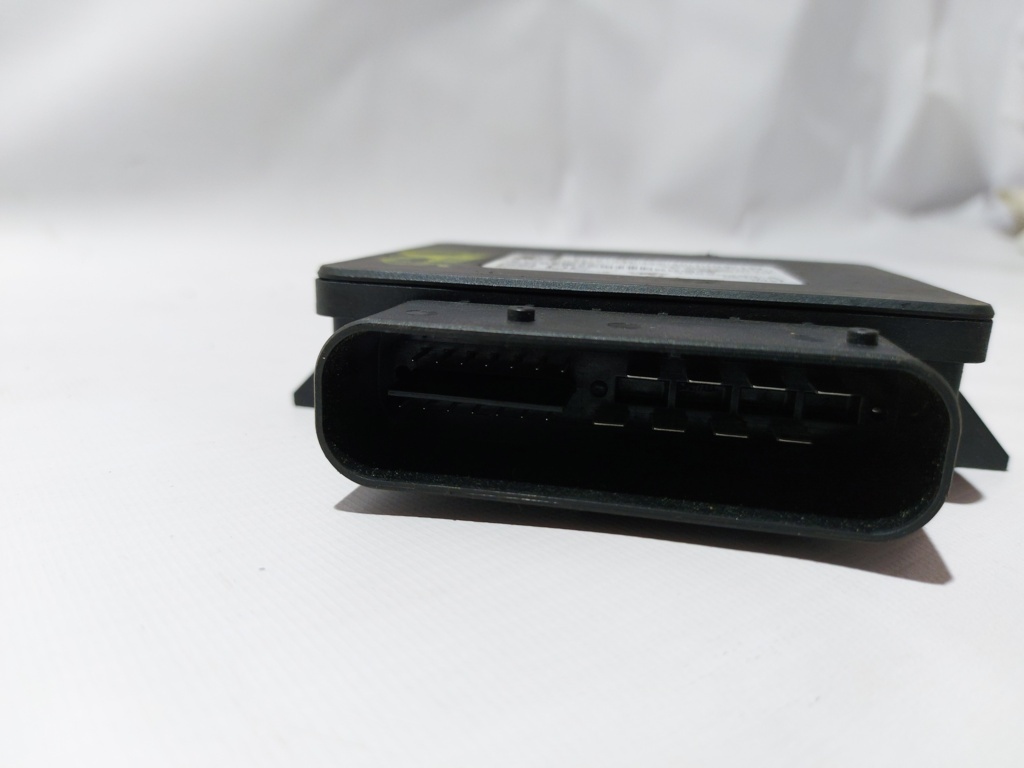 5 series Блок ручника BMW 5 series 2013 EB686280801 BMW 5 series 3