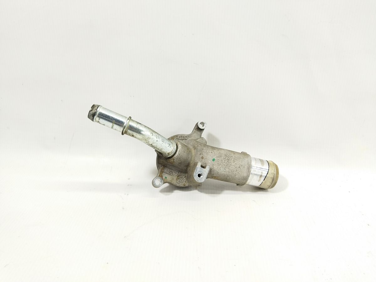 Fusion hybrid. Трійник системи охолодження Ford Fusion Hybrid 2013-2020 DS7Z8501C Ford Fusion Hybrid