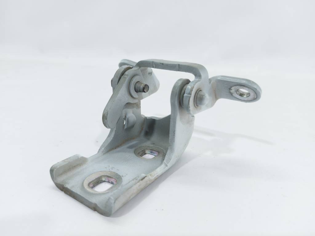 Regal Петля двері передньої правої верхня Buick Regal 2010-2017 13281821 Buick Regal 3