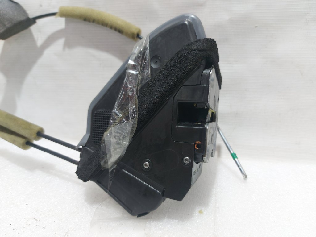 Versa Замок двері передньої правої Nissan Versa 2012-2019 805003BA0A Nissan Versa 6