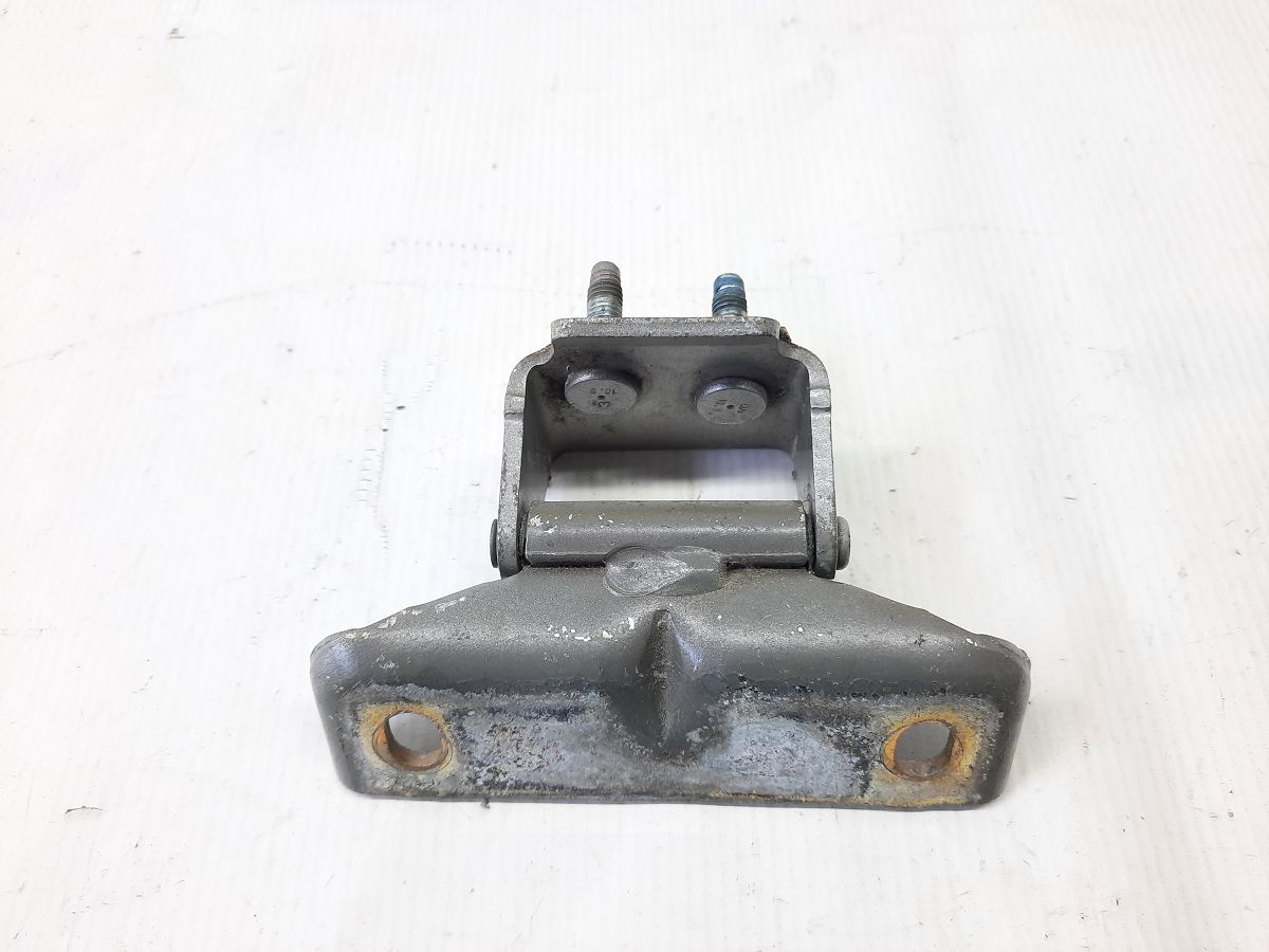 Equinox Петля кришки багажника ліва/права Chevrolet Equinox 2010-2017 23227630 Chevrolet Equinox 9