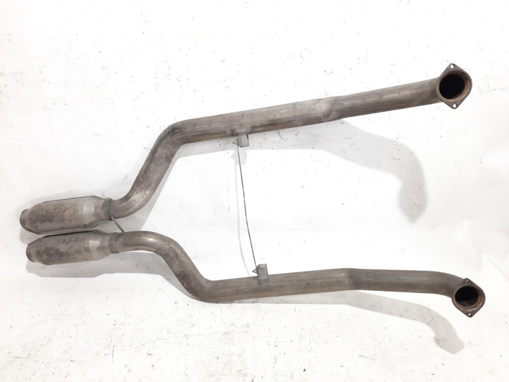 7 series Резонатор левый/ правый BMW 7 2012 18307578186 BMW 7 2