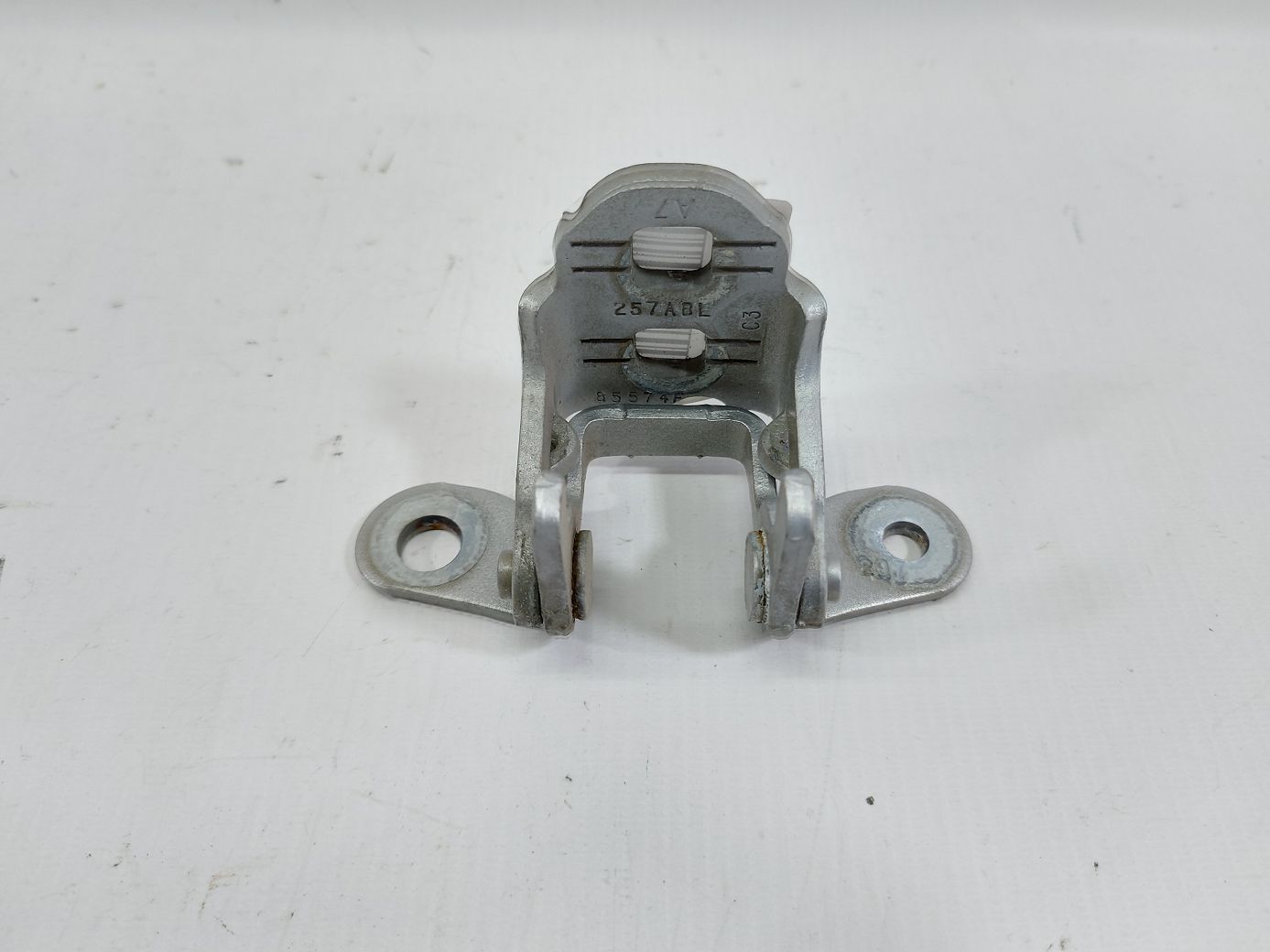 Journey. Петля двері передньої лівої верхня Dodge Journey 2009-2020 5074257AB Dodge Journey Journey. Петля двері передньої лівої верхня Dodge Journey 2009-2020 5074257AB Dodge Journey