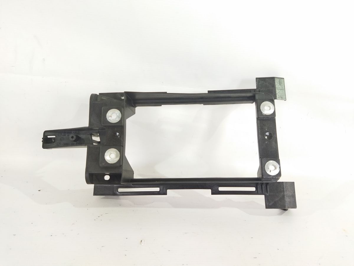 A4 Кріплення селектора МКПП Audi A4 2013-2016 8K0863531A Audi A4 2