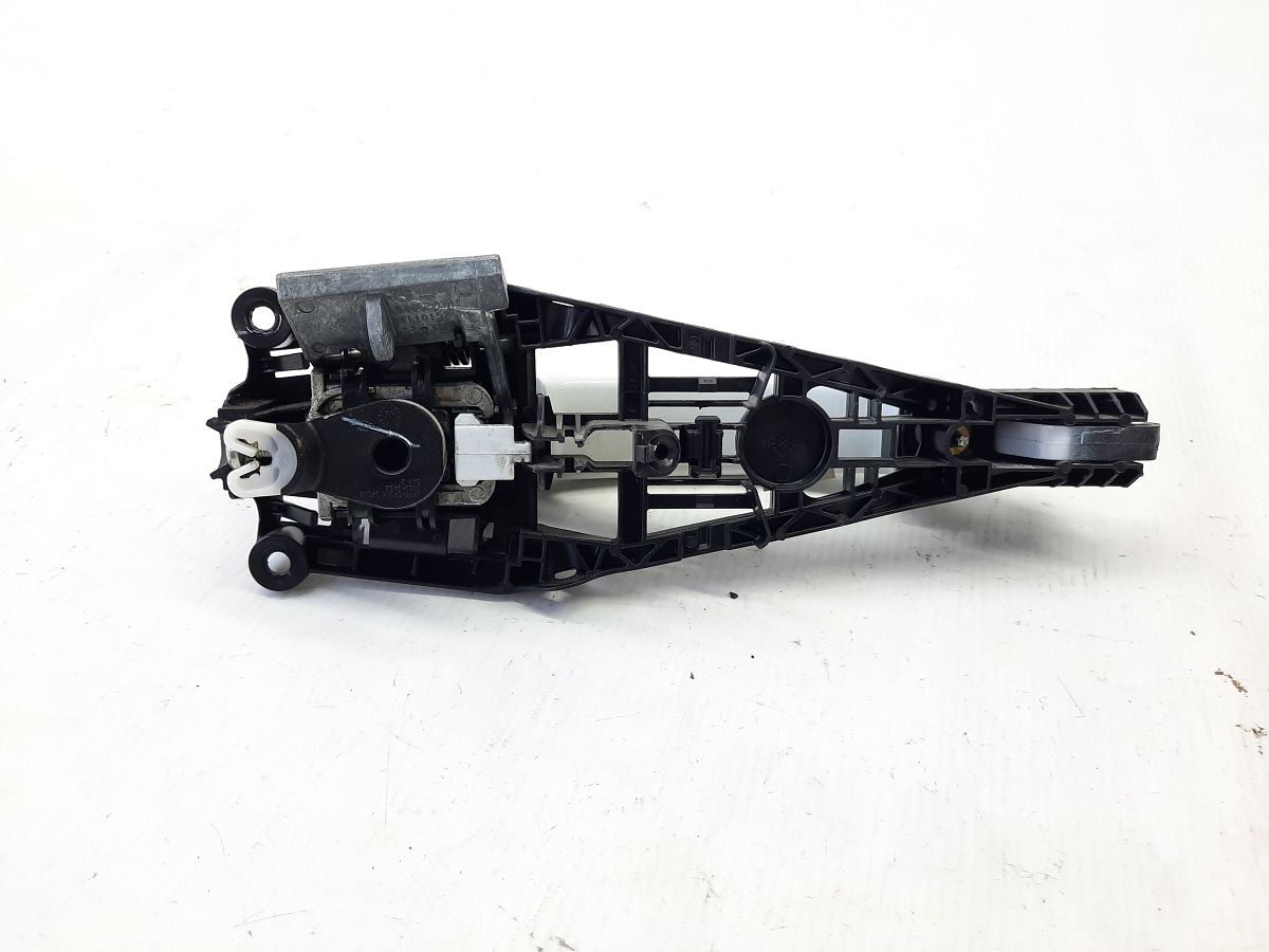 Malibu Ручка дверей передньої лівої зовнішня Chevrolet Malibu 2013-2016 92233089 Chevrolet Malibu 5