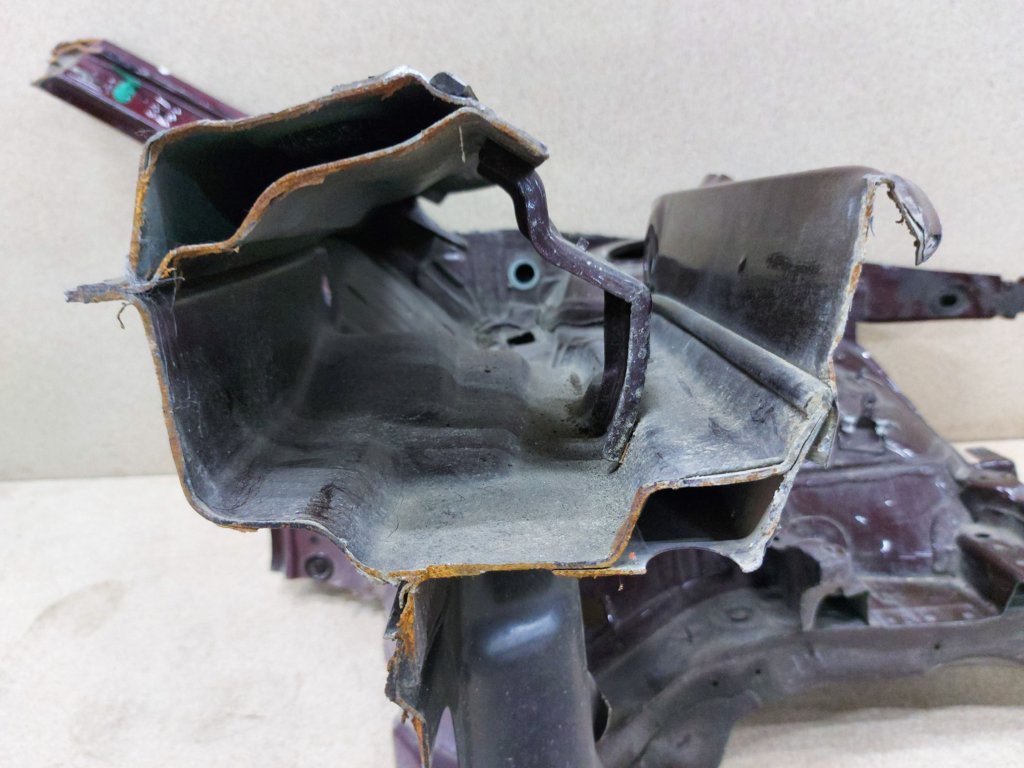 Passat s Четверть передняя левая Volkswagen Passat S 2012-2015 561803091A Volkswagen Passat S 22