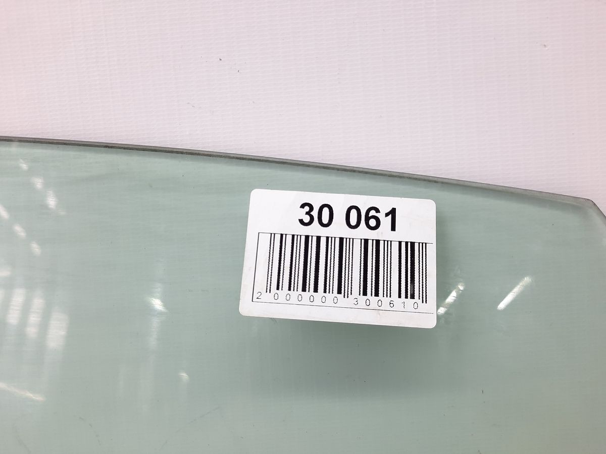 Sentra Скло дверей задньої лівої Nissan Sentra 2013-2019 823013SG0A Nissan Sentra 3