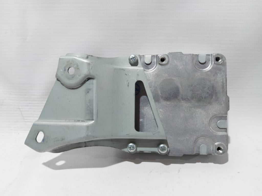 Prius c Блок управления рулевым механизмом Toyota Prius C 2012-2013 8965052B81 Toyota Prius C 2