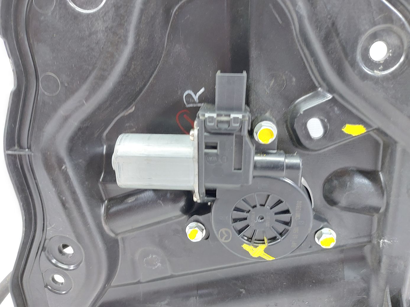 3 Стеклоподъемник двери задней левой Mazda 3 2014-2018 BHN973590A Mazda 3 4