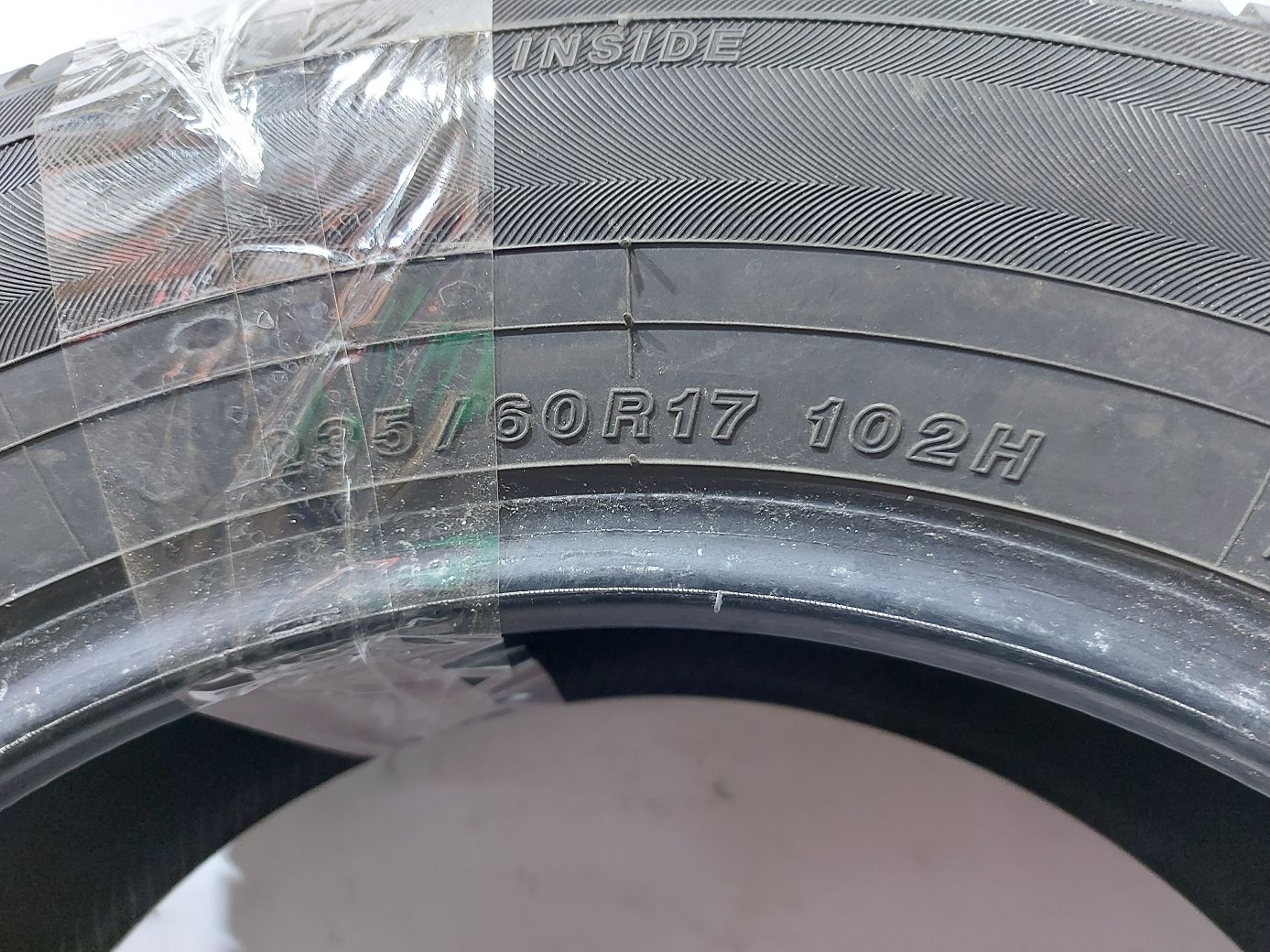  Гума Yokohama GTX 235/60R17 12