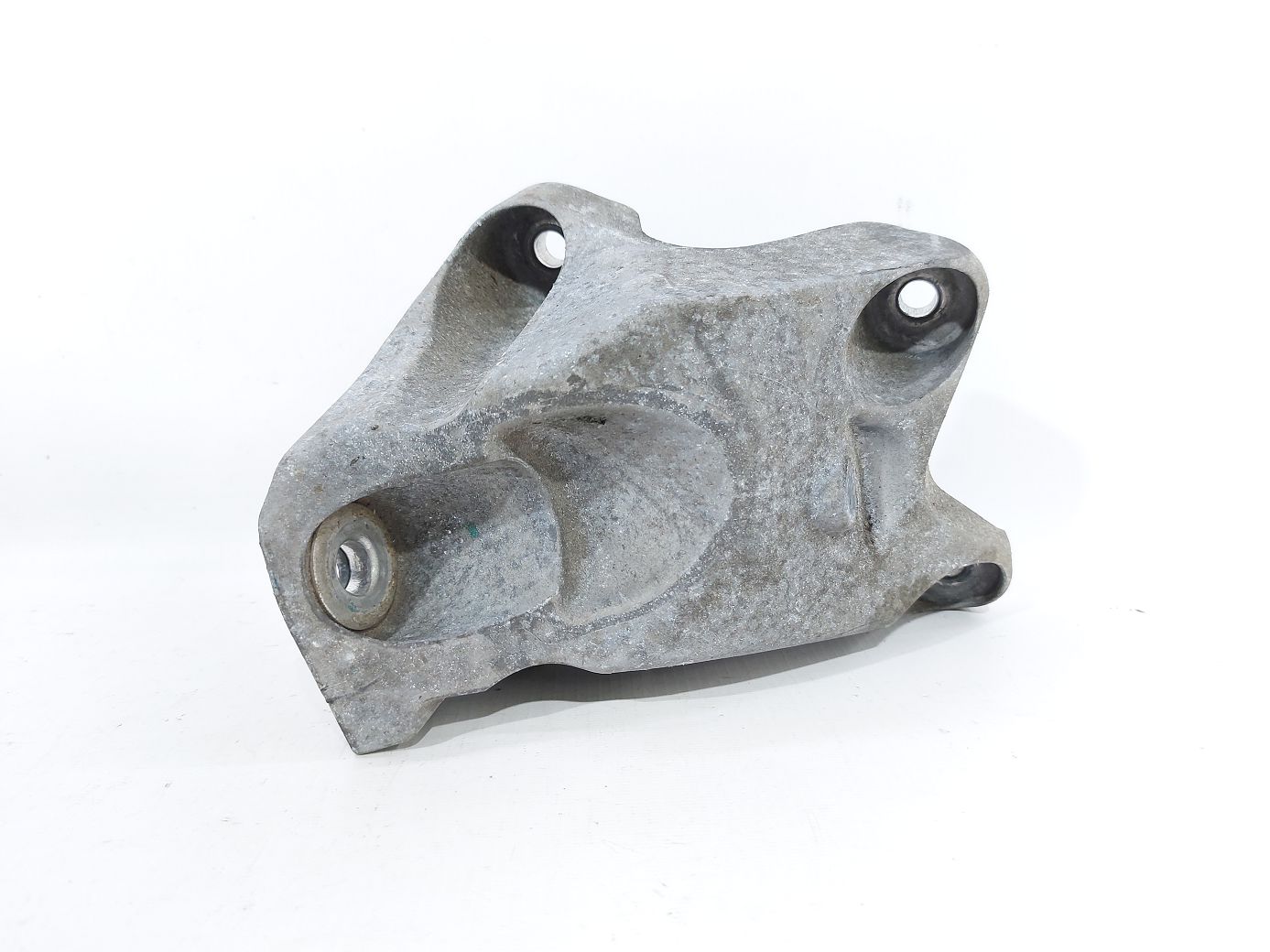 Ats Кронштейн подушки лівий Cadillac ATS 2013-2015 20841853 Cadillac ATS 4