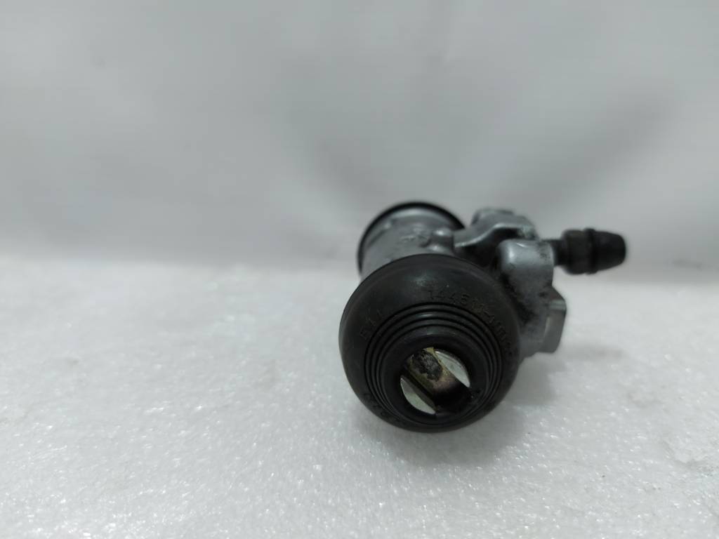 Prius c Тормозний циліндр задній лівий/правий Toyota Prius C 2008-2019 4755028060 Toyota Prius C 4