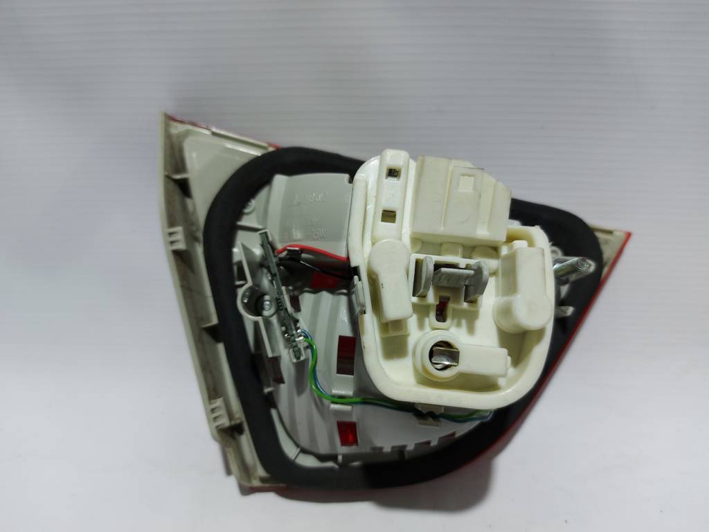 3 series Ліхтар кришки багажника правий BMW 3 2009-2011 63217289428 BMW 3 4 3 series Ліхтар кришки багажника правий BMW 3 2009-2011 63217289428 BMW 3 4