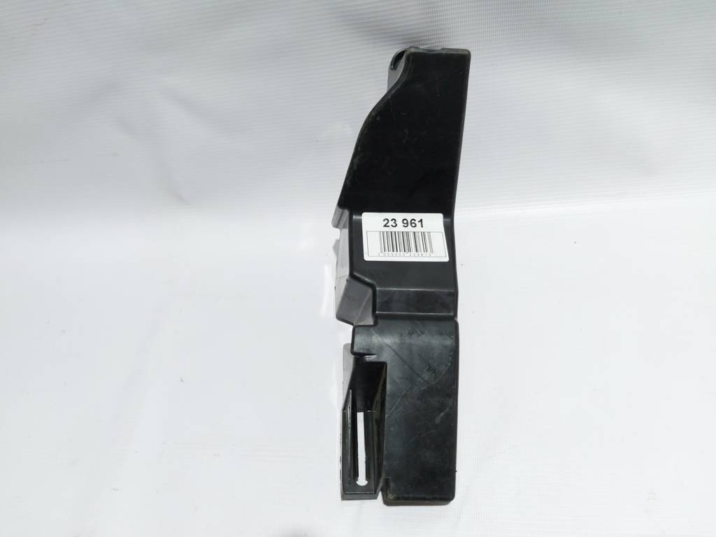 3 Накладка для отдыха ноги Mazda 3 2014-2015 BJS741631 Mazda 3 9