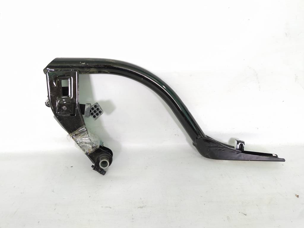 Malibu. Петля кришки багажника права Chevrolet Malibu 2013-2018 22912180 Chevrolet Malibu
