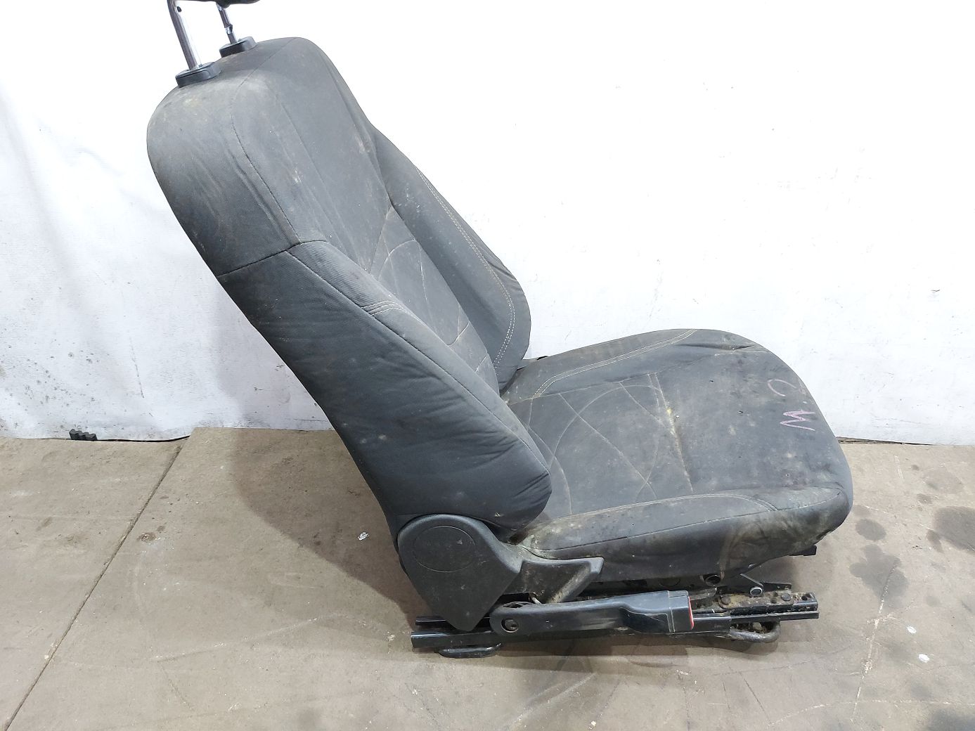 Fiesta sedan Сидение водителя Ford Fiesta sedan 2014-2019 D2BZ5464417AA Ford Fiesta sedan 7