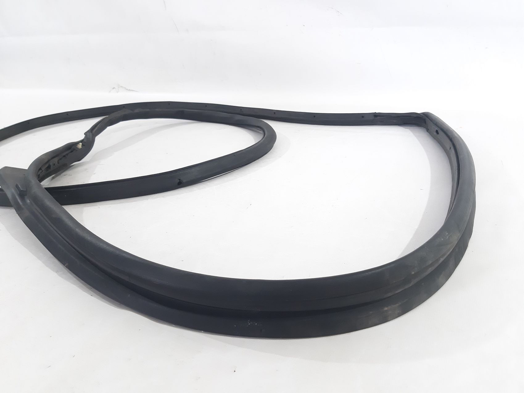 Compass Ущільнювальна гумка дверей передньої лівої Jeep Compass 2007-2017 5074645AF Jeep Compass 3