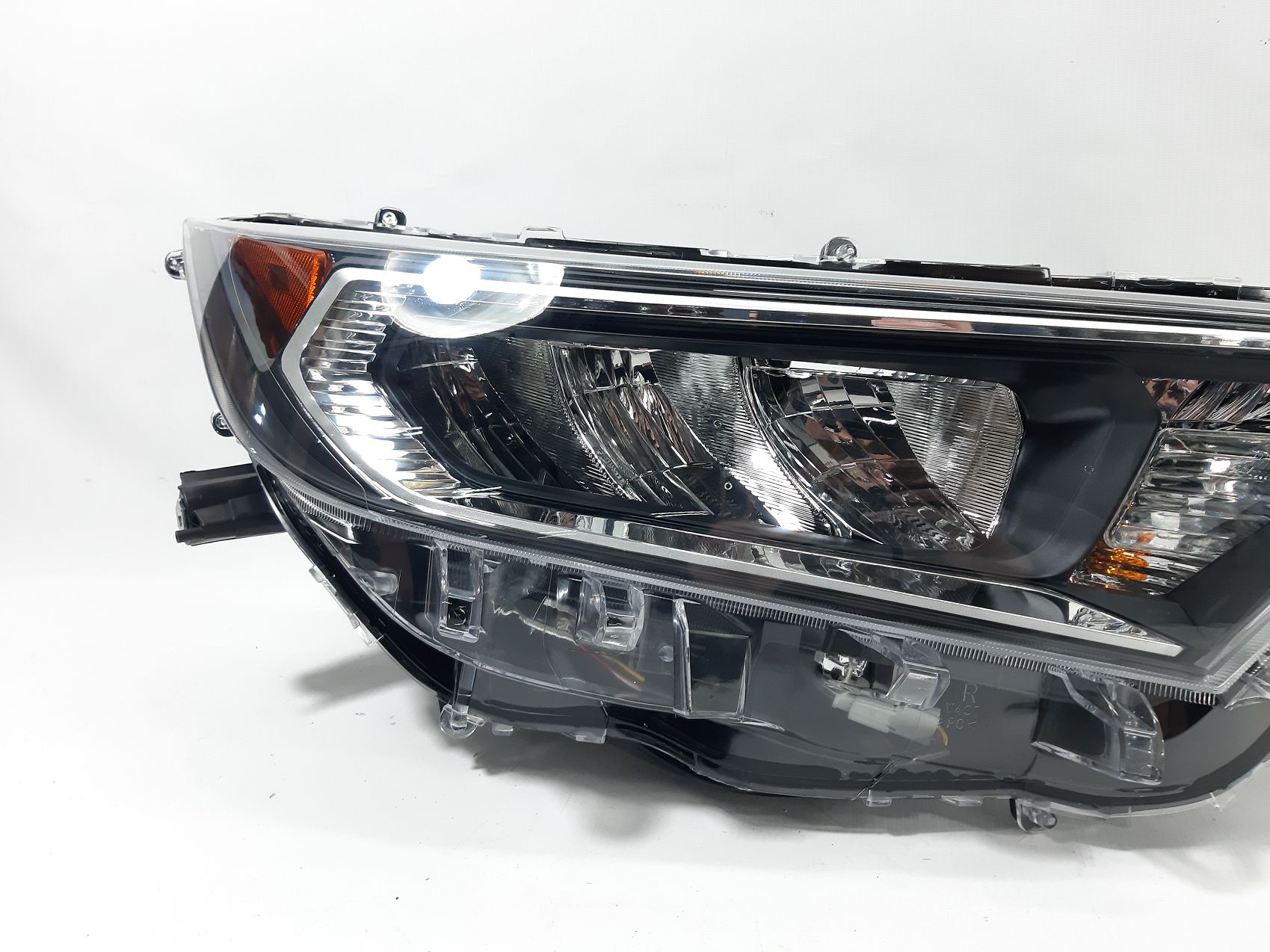 Фары головного света Фара передняя правая Toyota RAV-4 2019-2021 811100R140 3