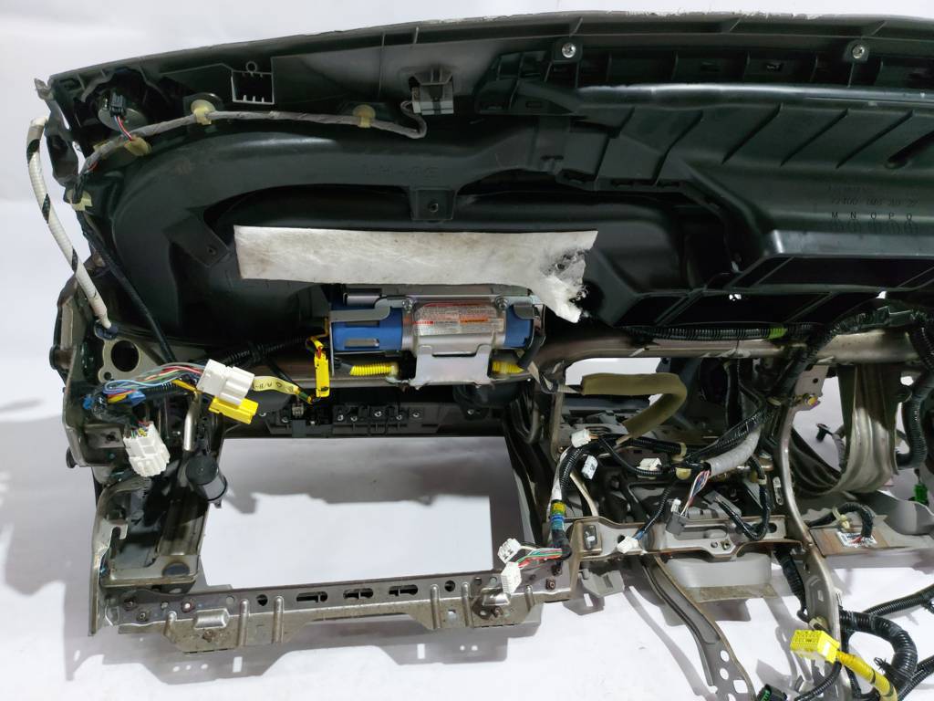 Insight Торпеда Honda Insight 2010 77103TM8A00ZA Honda Insight 38