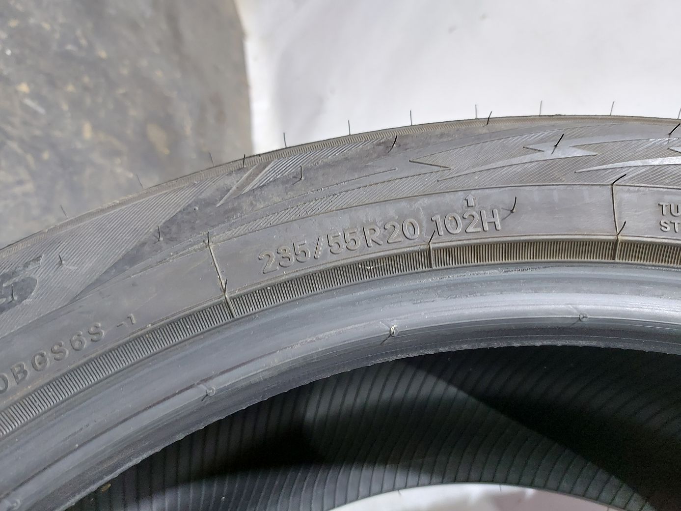  Гума Toyo 235/55R20 2