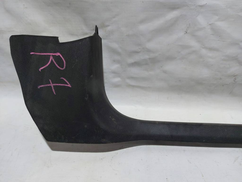 Cruze Обшивка порога переднего права Chevrolet Cruze 2016-2019 84243029 Chevrolet Cruze 2