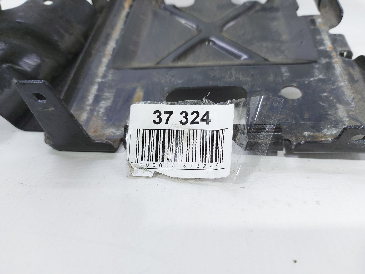 Malibu Подіум АКБ Chevrolet Malibu 2016-2021 84317915 Chevrolet Malibu 4