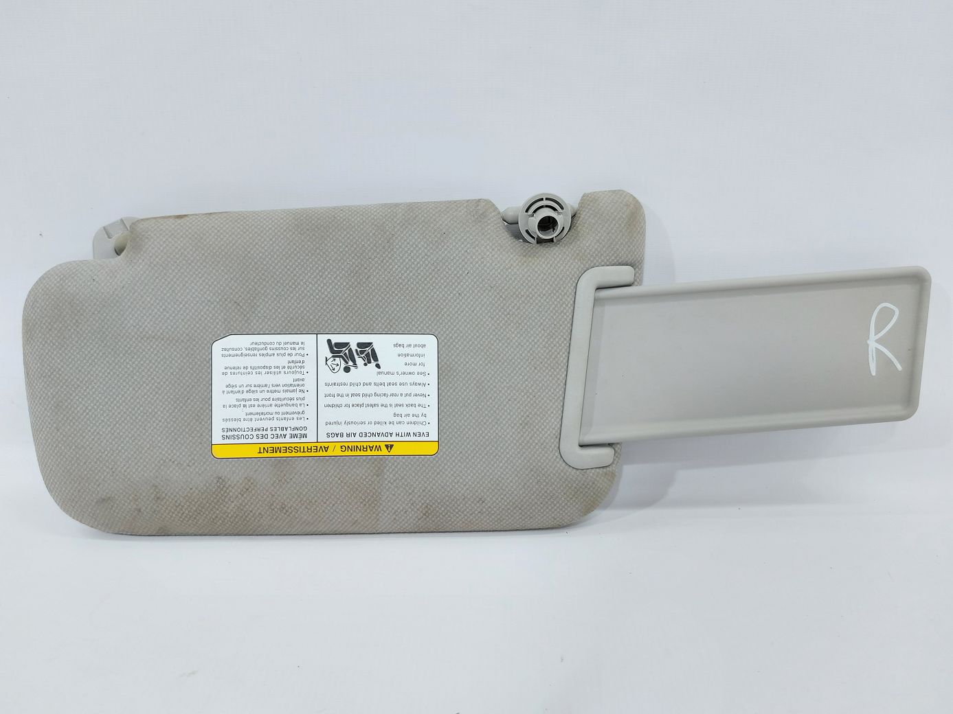 Sentra Козирок сонцезахисний правий Nissan Sentra 2013-2017 964003SG7A Nissan Sentra 7