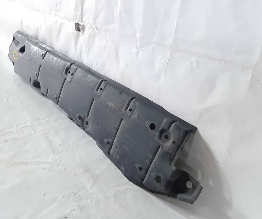 Camry Захист днища лівий Toyota Camry 2015-2017 5816806010 Toyota Camry 4