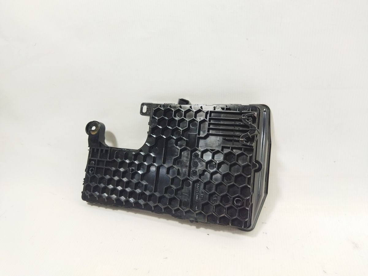 Model 3 Контроллер низкого напряжения правый Tesla Model 3 2018-2024 156745400B Tesla Model 3 5