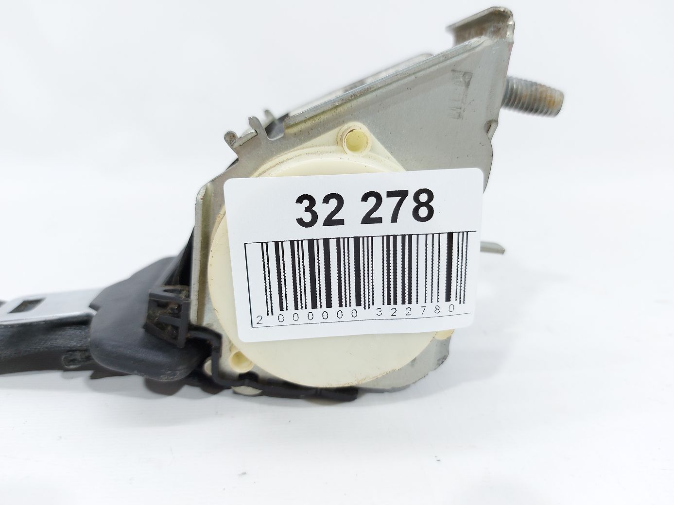 Fiesta sedan Ремень безопасности задний лев\прав Ford Fiesta sedan 2011-2019 BE8Z54611B68AA Ford Fiesta sedan 5