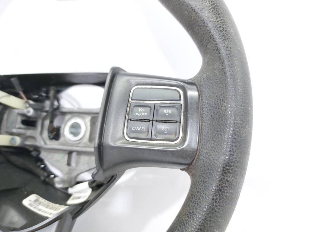 Dart Рульове колесо Dodge Dart 2013-2019 1ZX28DX9AF Dodge Dart 30