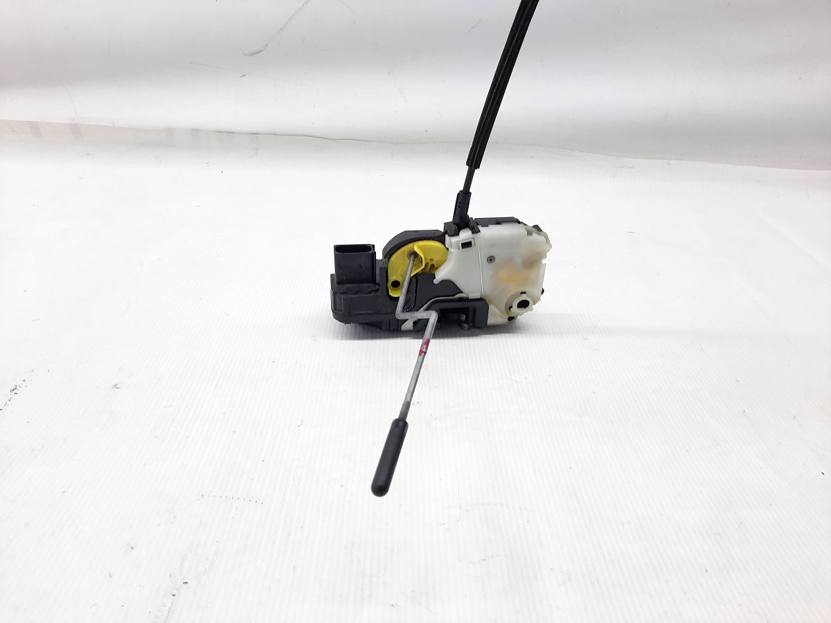 Equinox Замок дверей задньої лівої Chevrolet Equinox 2010-2015 13579551 Chevrolet Equinox 2