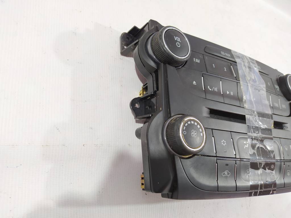 Malibu Блок кнопок в торпедо центральный нижний Chevrolet Malibu 2013-2018 23465798 Chevrolet Malibu 5