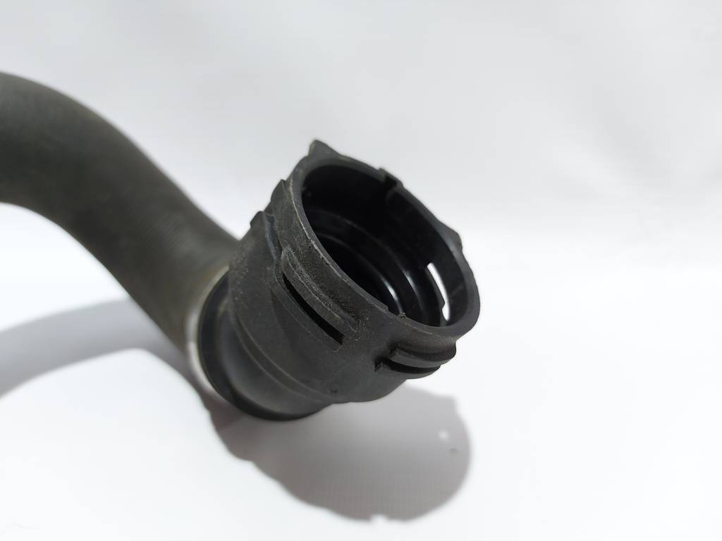 328i xdrive Патрубок радіатора охолодження нижній BMW 328i xDrive 2006-2013 17127531579 BMW 328i xDrive 2