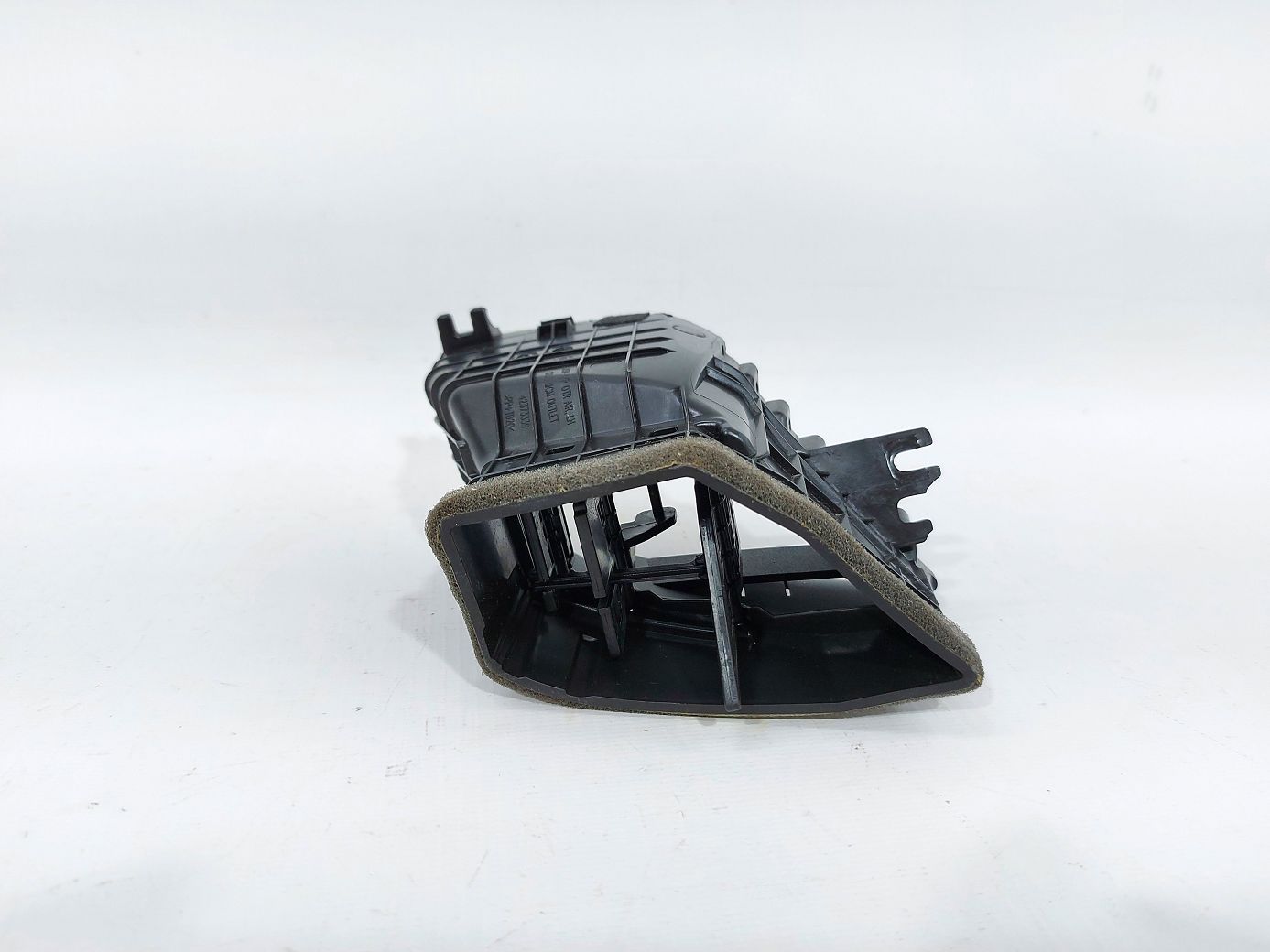 Trax Решетка воздуховода торпеды левая Chevrolet Trax 2017-2021 42570819 Chevrolet Trax 2 Trax Решетка воздуховода торпеды левая Chevrolet Trax 2017-2021 42570819 Chevrolet Trax 2