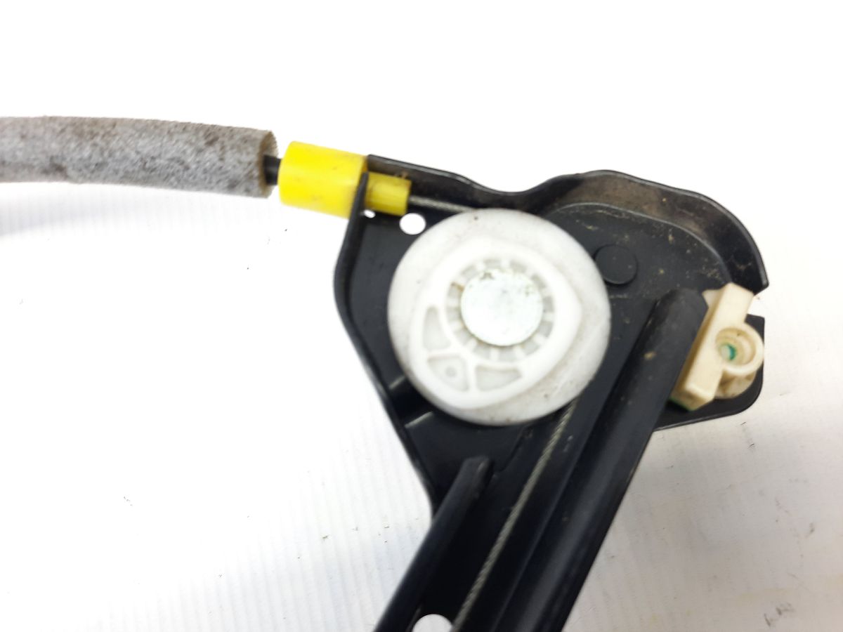 Mustang Стеклоподъёмник двери передней левой Ford Mustang 2010-2014 AR3Z6323209A Ford Mustang 13