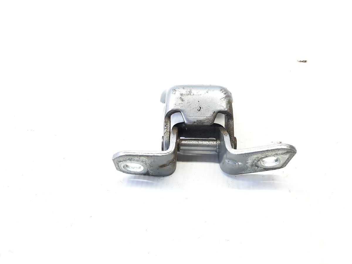 5. Петля двері передньої правої верхня Mazda 5 2006-2012 C23558210C Mazda 5