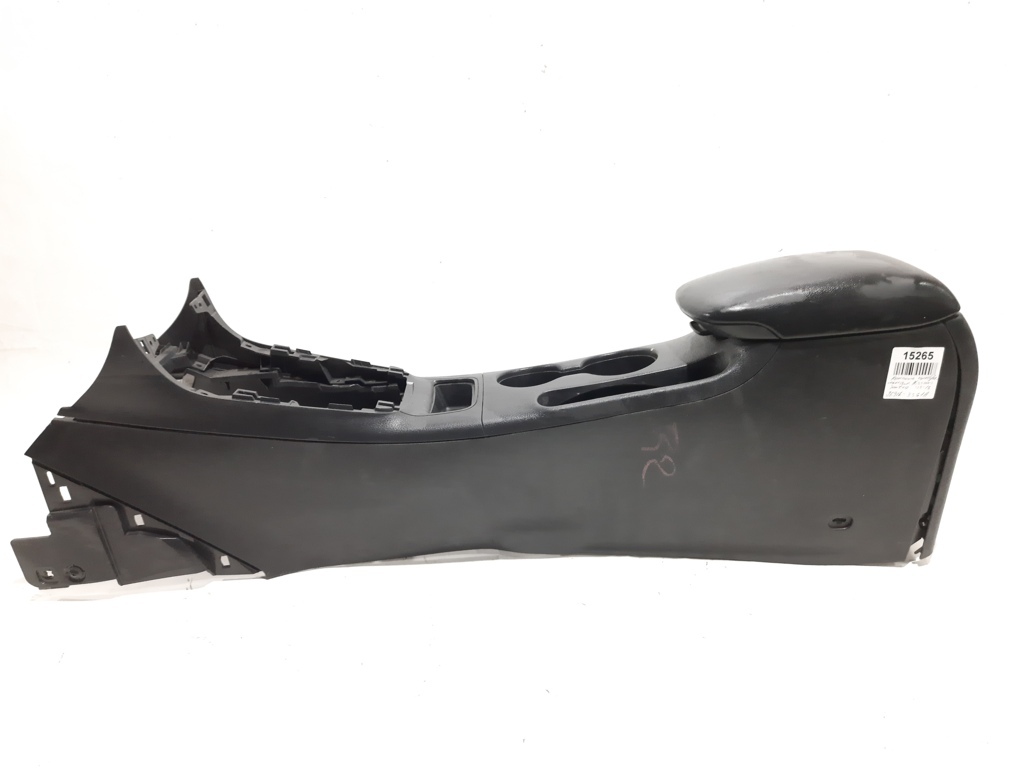 Sentra. Консоль центральна Nissan Sentra 2013-2016 969163SG1A Nissan Sentra