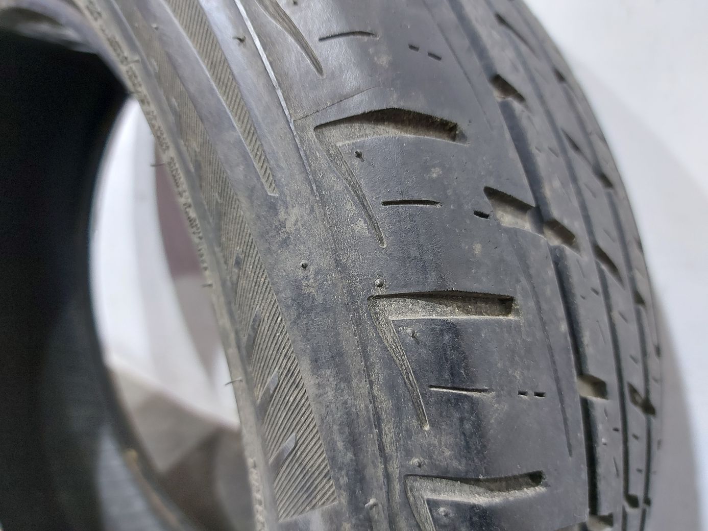 Гума Firestone Firehawk AS (6mm) 205/55R16 Літо 3 Гума Firestone Firehawk AS (6mm) 205/55R16 Літо 3
