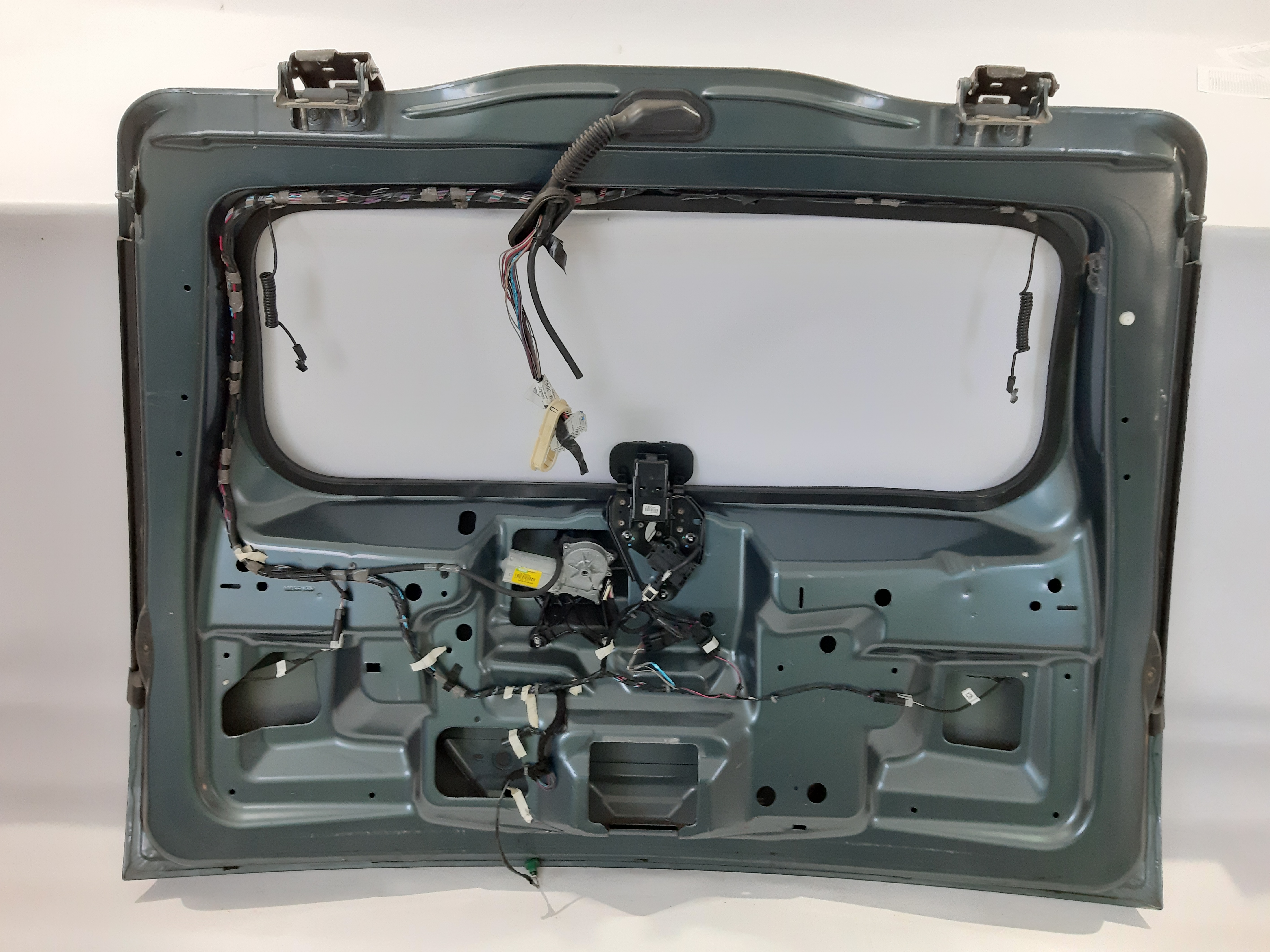 Escalade Кришка багажника Cadillac Escalade 2006-2014 25867975 Cadillac Escalade 2