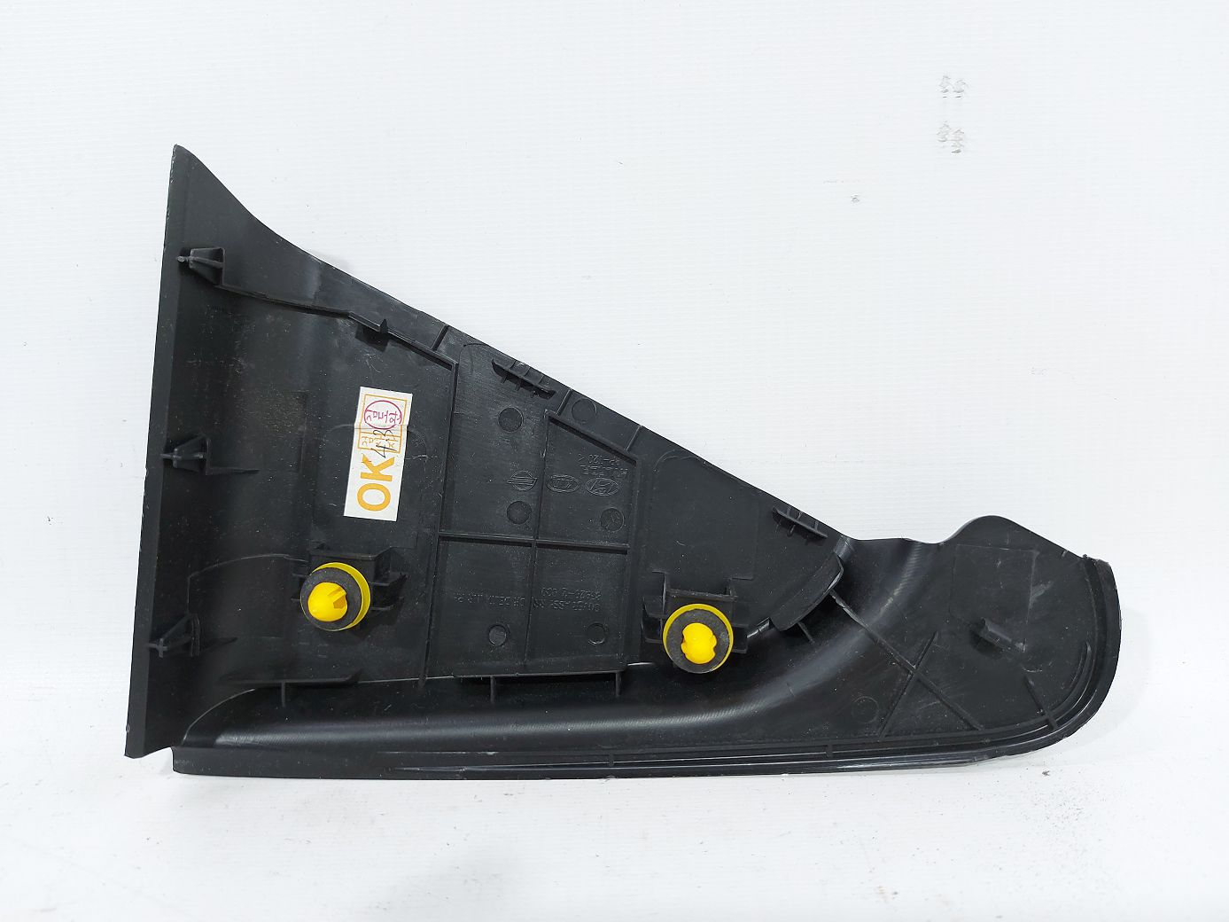 Veloster Куток дверей задньої правої внутрішньої Hyundai Veloster 2012-2017 839202V0004X Hyundai Veloster 3