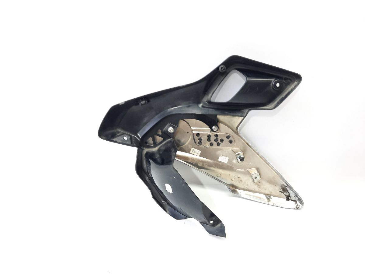 R 1200 Накладка бензобака ліва BMW R 1200 2014 46638528669 BMW R 1200 3