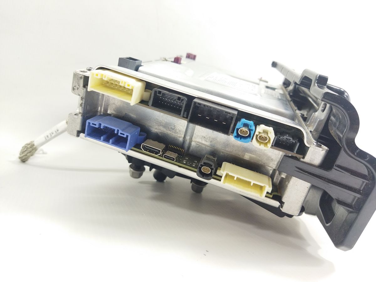 Model 3 Компьютер навигации (сертификатов нет, к WIFI не подключается) Tesla Model 3 2020-2024 168127100G Tesla Model 3 4